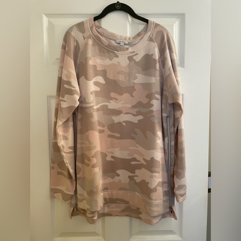 Stella and Dot Sweatshirt L